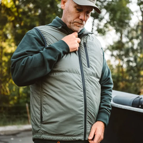 Grundéns Forecast Insulated Vest>Men Jackets