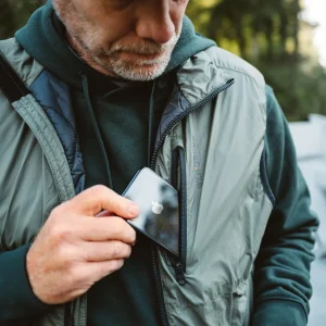Grundéns Forecast Insulated Vest>Men Jackets