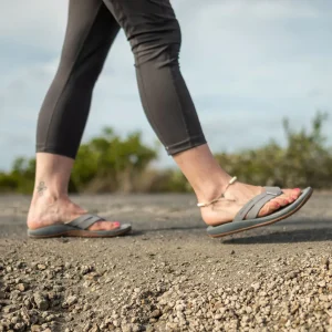 Grundéns Women's Deck-Mate 5-Point Sandal> Footwear